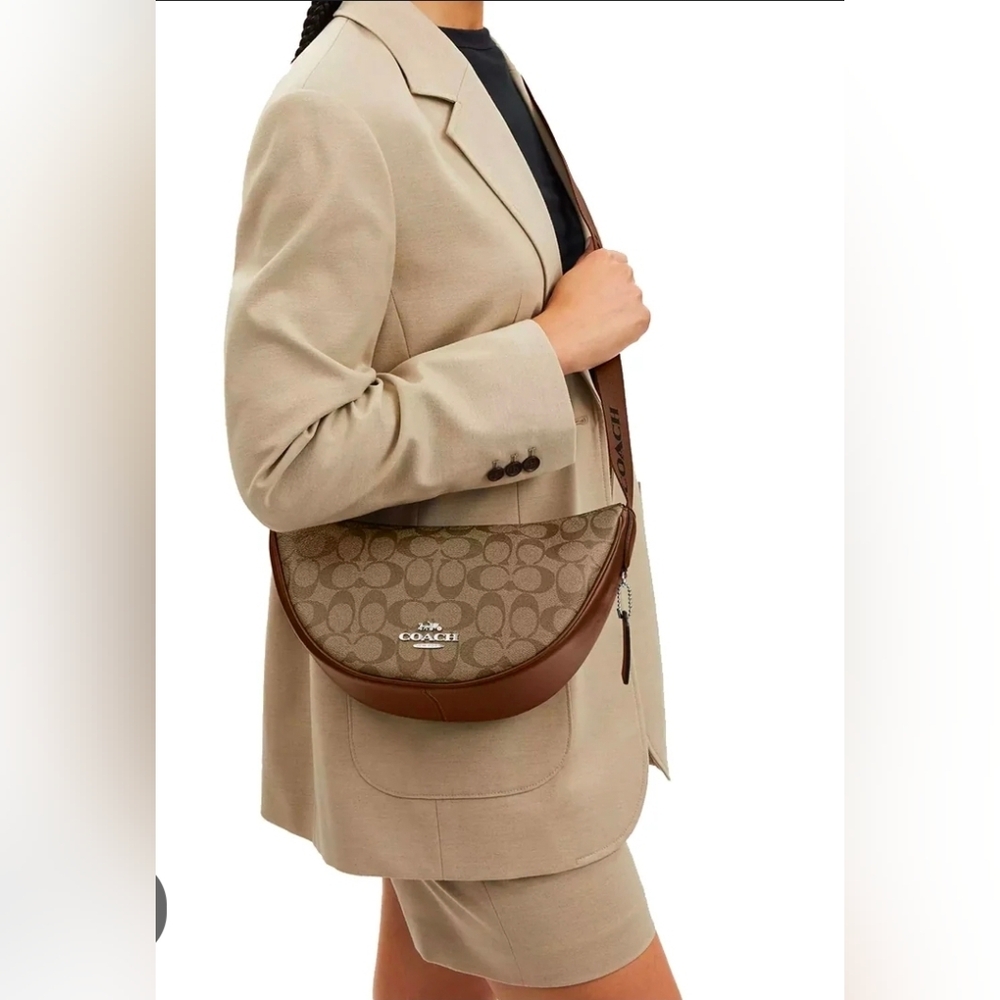 COACH Pace Shoulder Bag In Signature Canvas CT643 Brown/Tan - Picture 1 of 15